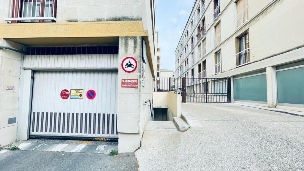 T2 Avignon Climatise Intra Muros Spacieux Et Lumineux Exterior foto